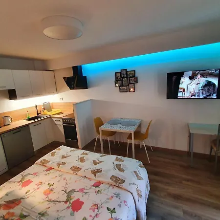 Kiwi Apartman *